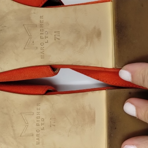 Marc Fisher Ltd. coral strap back flats size 7M pointed toe flats gold accent - Picture 8 of 10